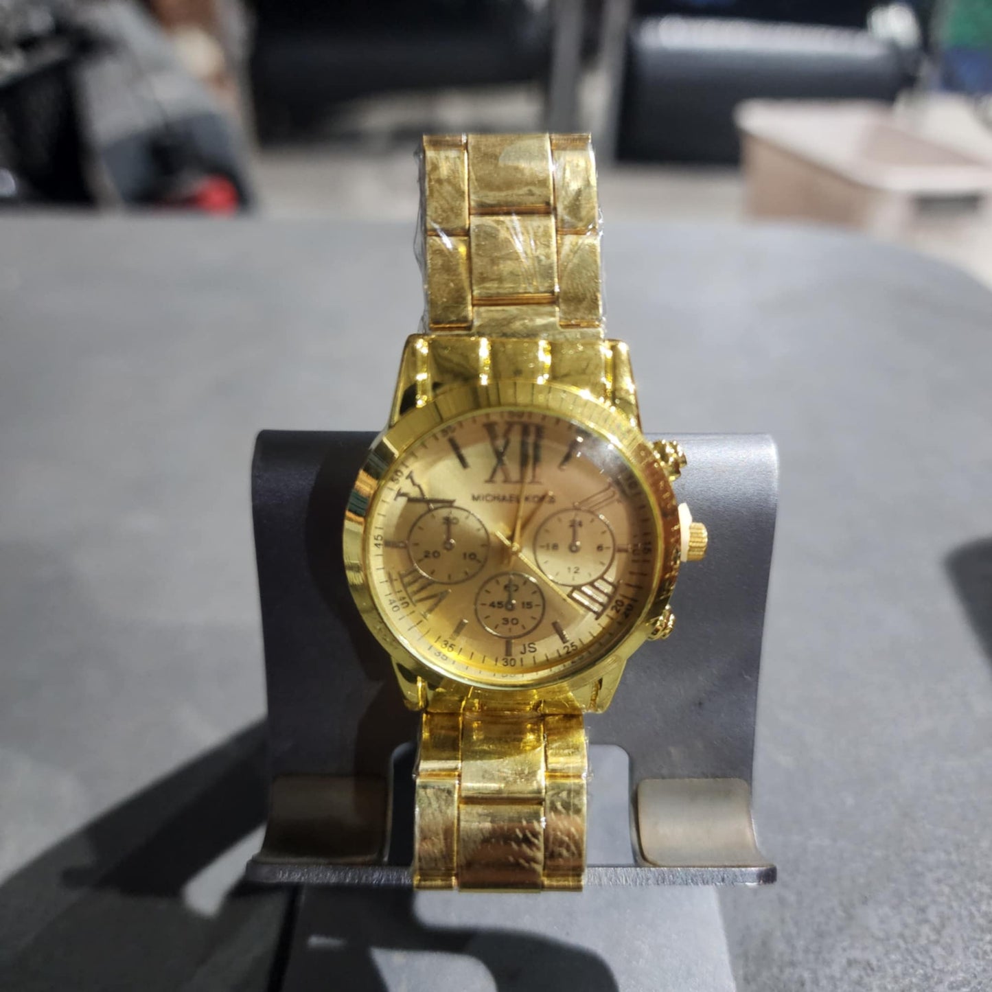 Michael Kors 3 Gold Analog Stainless Steel Watch (Gold/Gold)