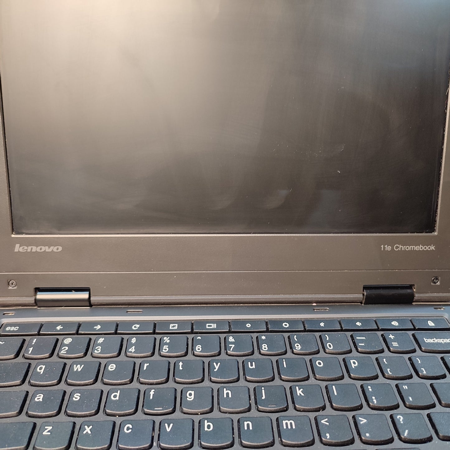 2/16 Pre-loved Chromebook Thinkpad 11E Laptop with Charger