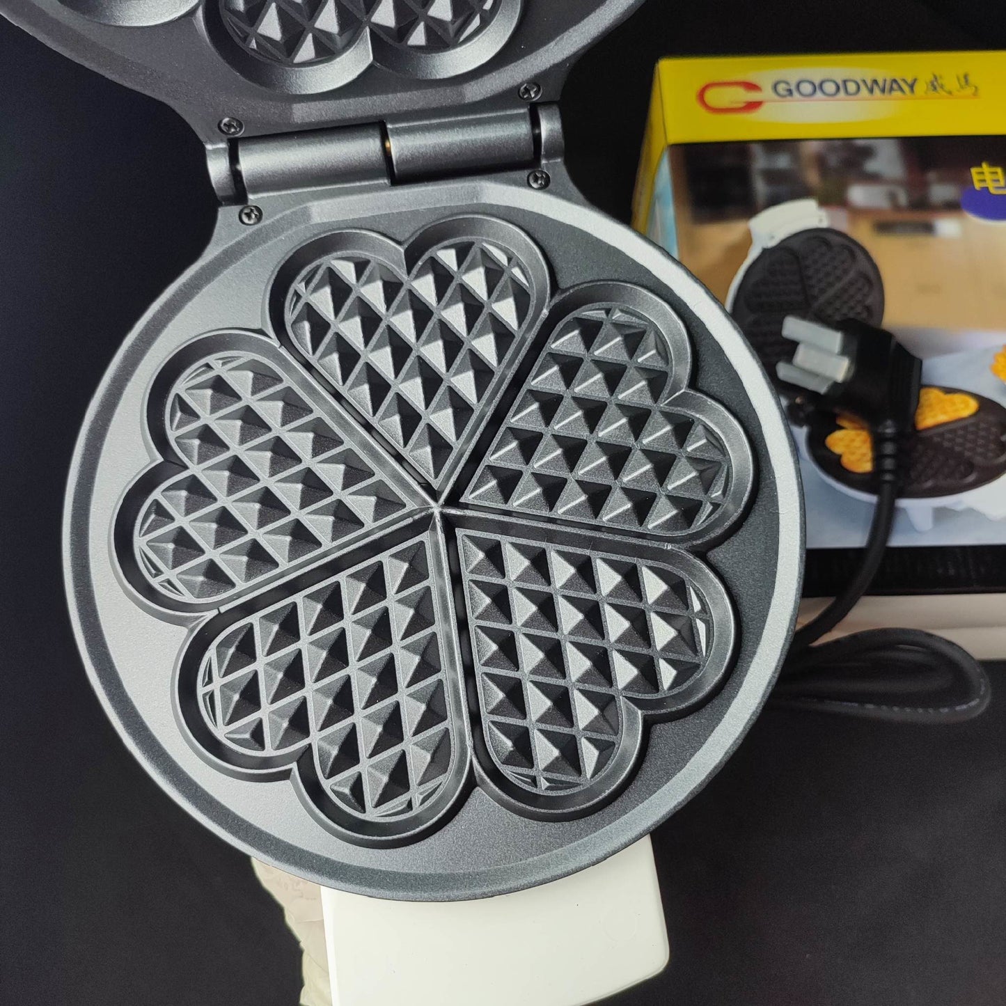 Goodway Waffle Maker Heart Shape (G-320) - International Mall PUll-out