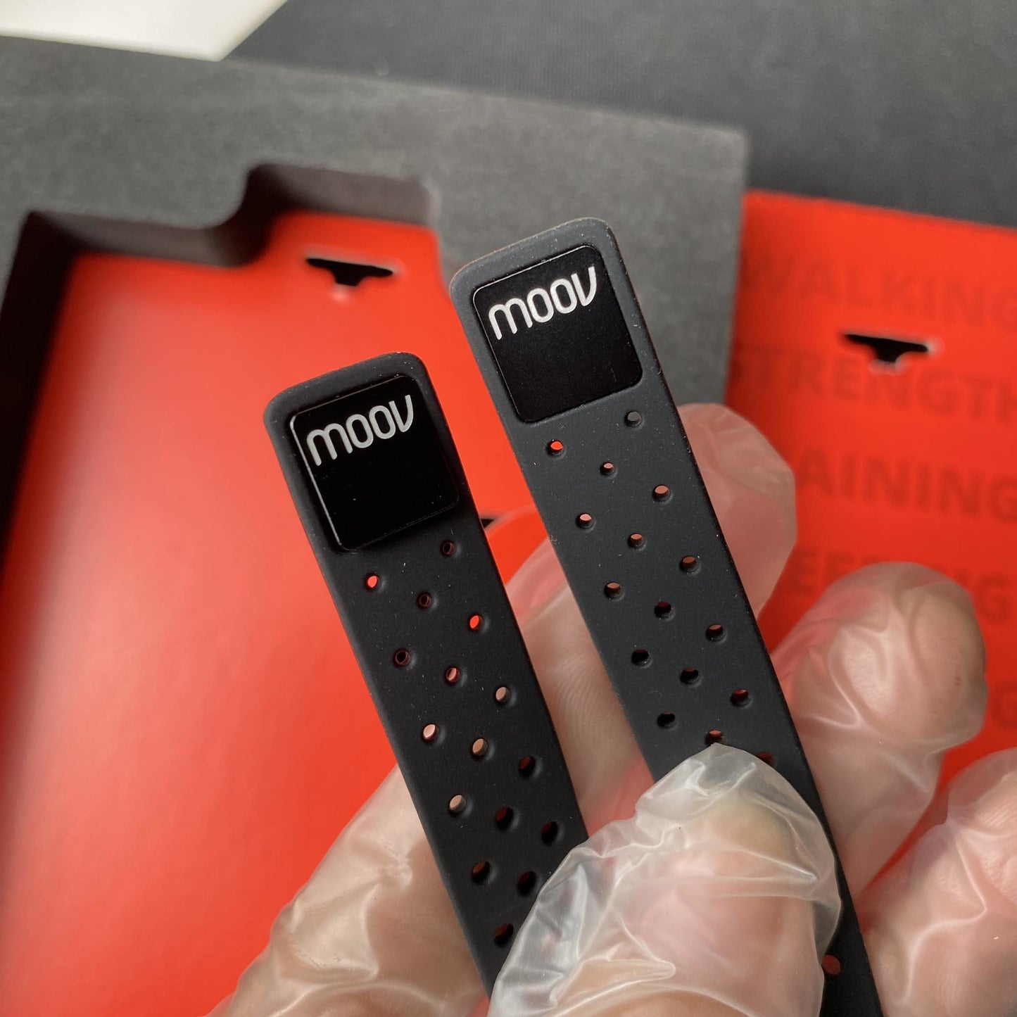 Moov Now; 3D Fitness Tracker and Real Time Audio Coach