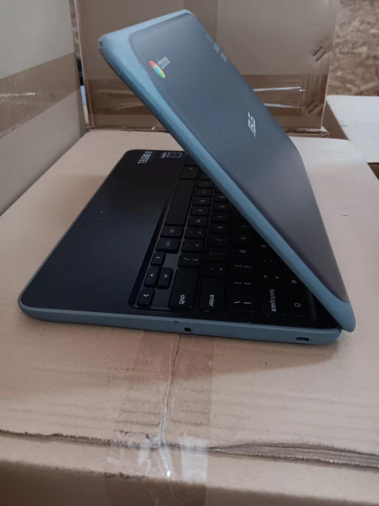 ⭐️[BEST SELLER]Pre-loved ASUS C203X 4GB RAM 32GB (SSD) Chromebook Laptop - CLASS A