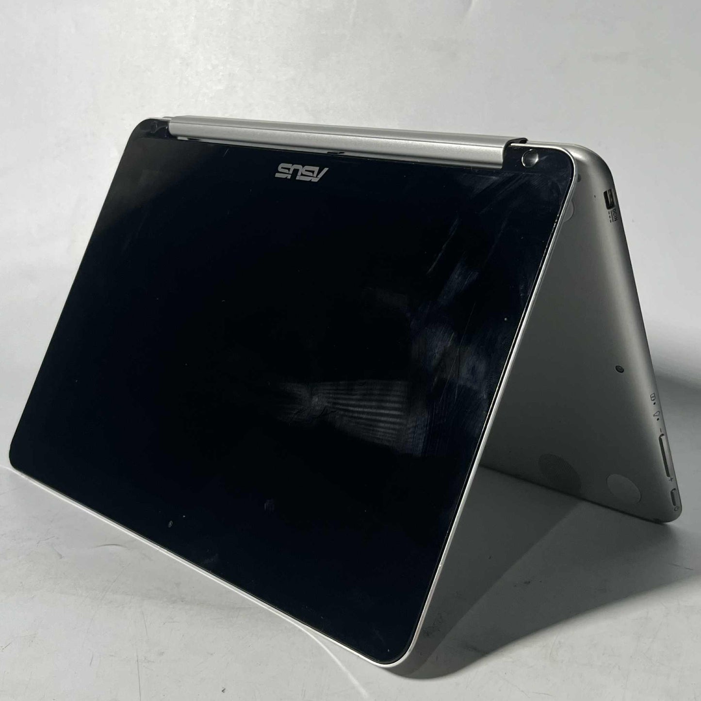 Pre-loved Chromebook Asus C100P Flippable Touchscreen Laptop - CLASS B