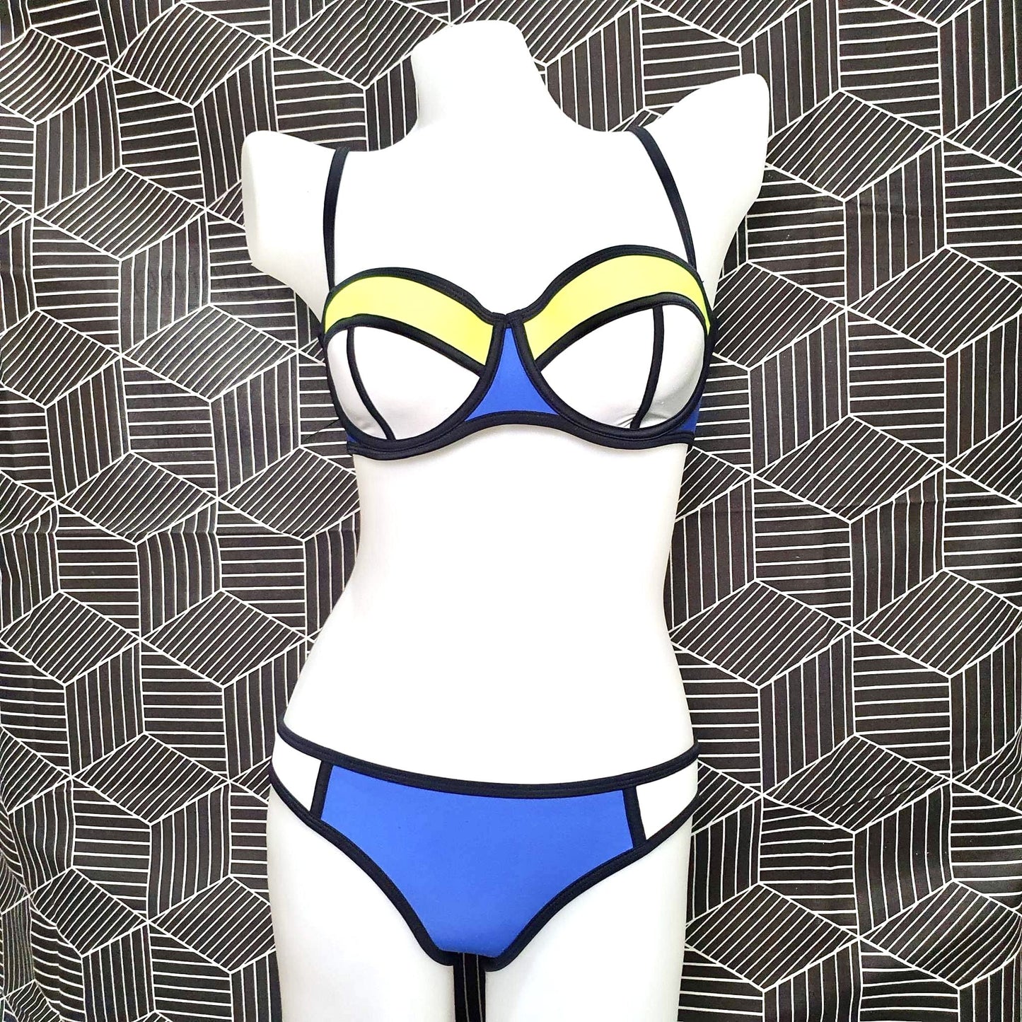 Authentic Australian Triangl Swimwear Swimsuit - Poppybluecrush-Top