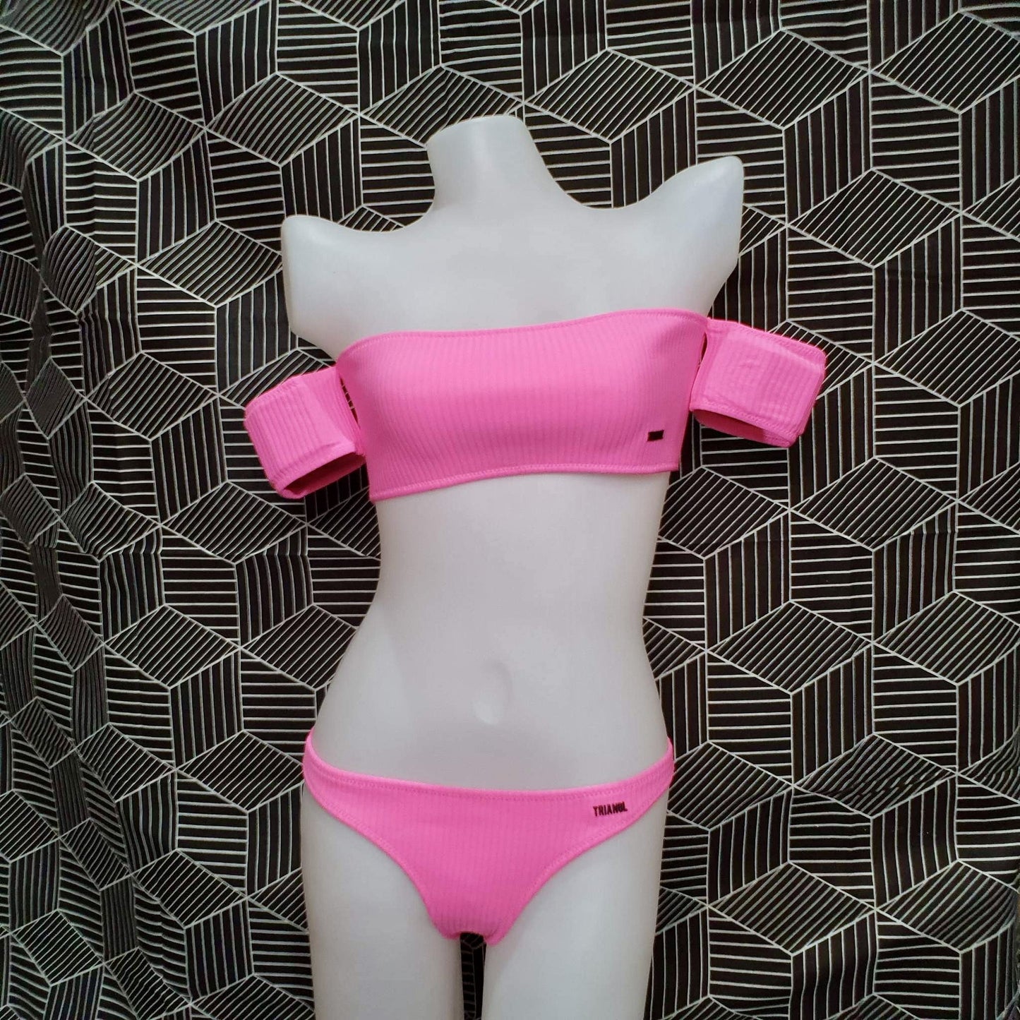 Authentic Australian Triangl Swimwear Swimsuit - Starlights - Bubble Gum-Top