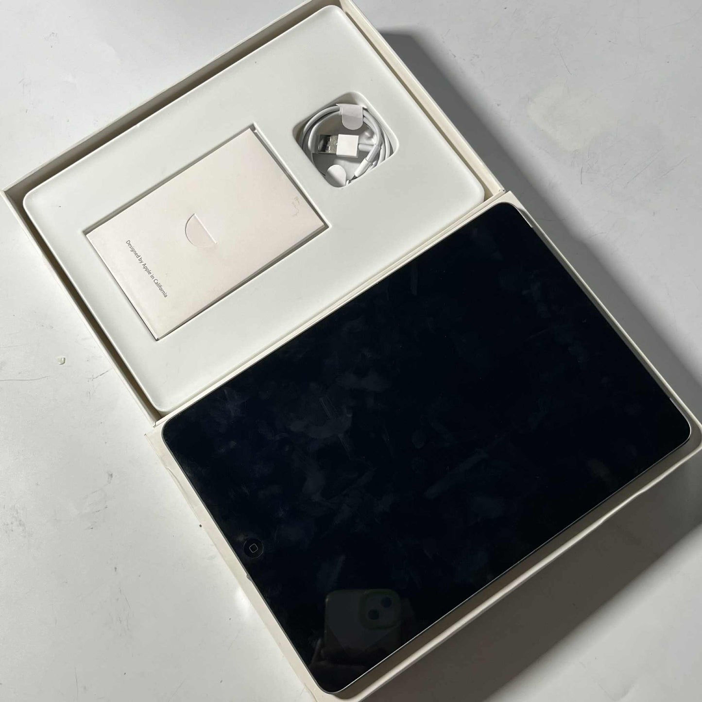 Pre-loved iPad Air 1 16GB with Box and Charging Chord (No Adapter)