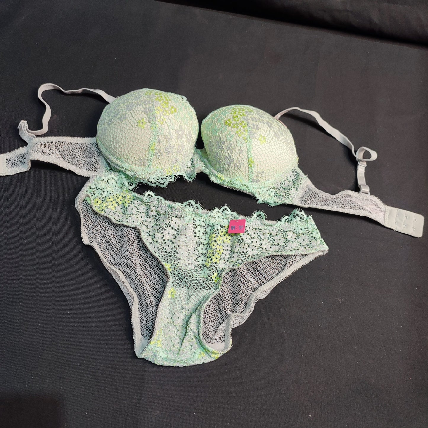 Weili Jiya Floral Lace Bra and Panty - Size:32B