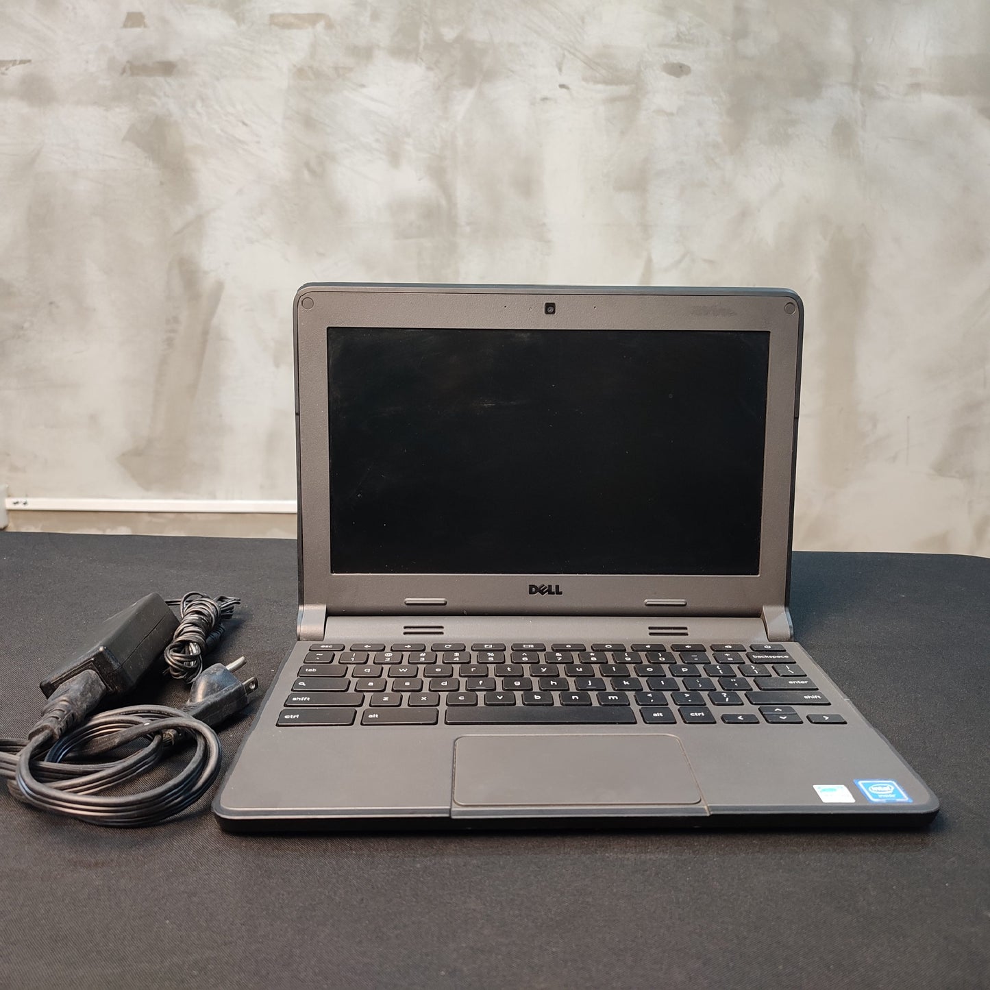 Pre-loved Chromebook Dell P22T Laptop with Charger (16GB/32GB ROM)