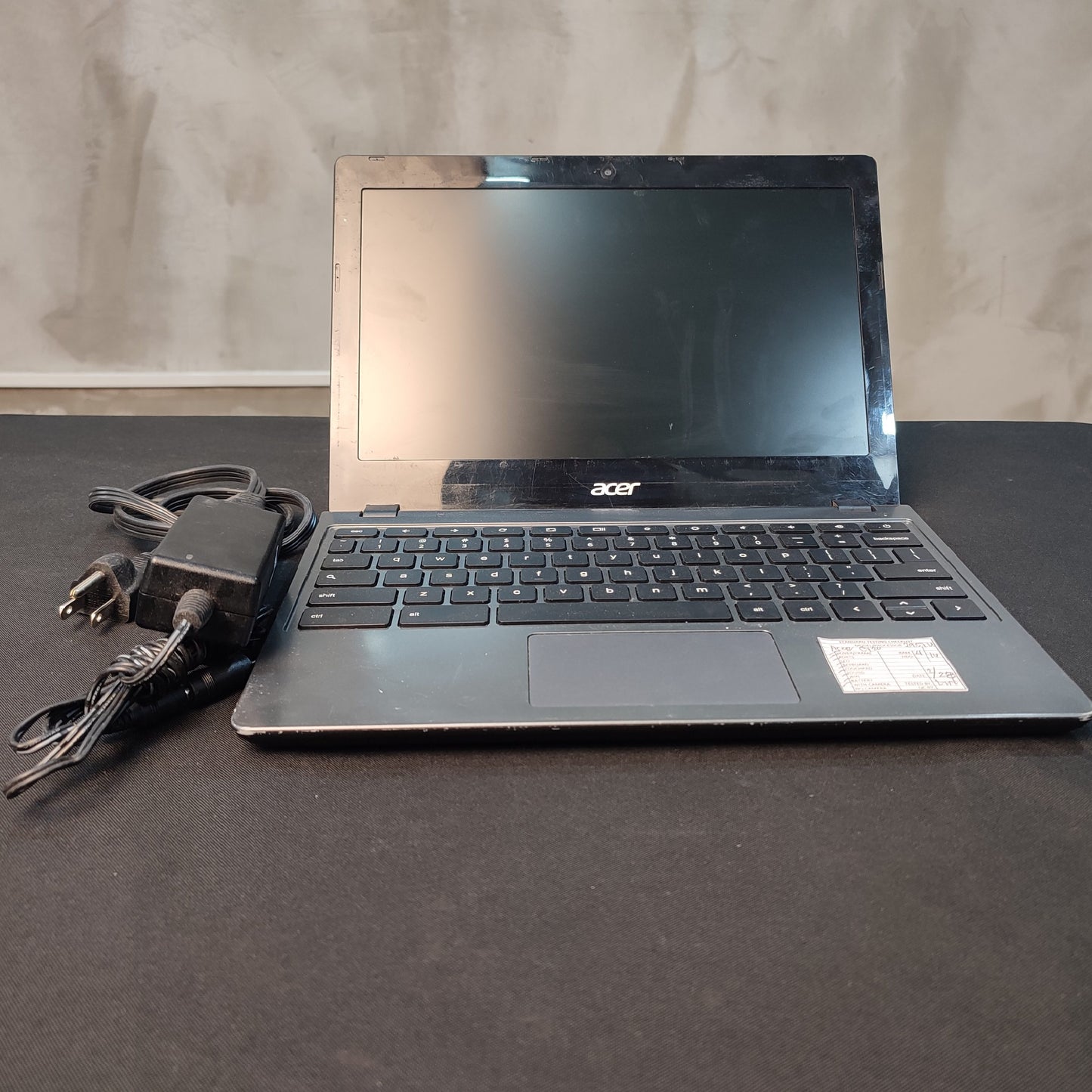 4/16 Pre-loved Chromebook Acer C720 Laptop with Charger