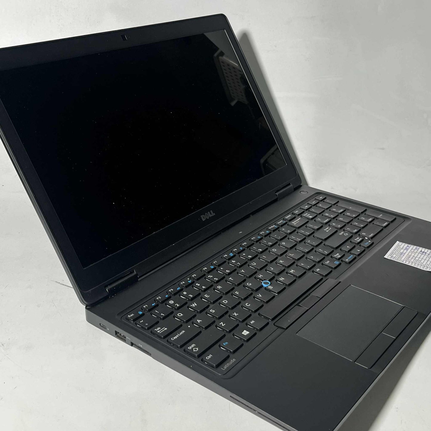 Pre-loved Dell Latitude 5580 8GB RAM /240GB ROM (SSD) i5-7th Gen TOUCHSCREEN Windows Laptop