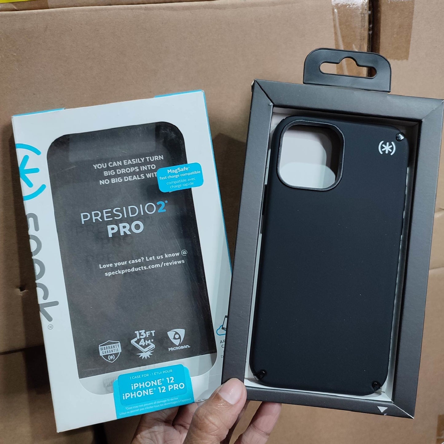 SPECK (UNIT: IPHONE 12 & IPHONE 12 PRO COLOR: PRESIDIO 2 PRO BLACK)