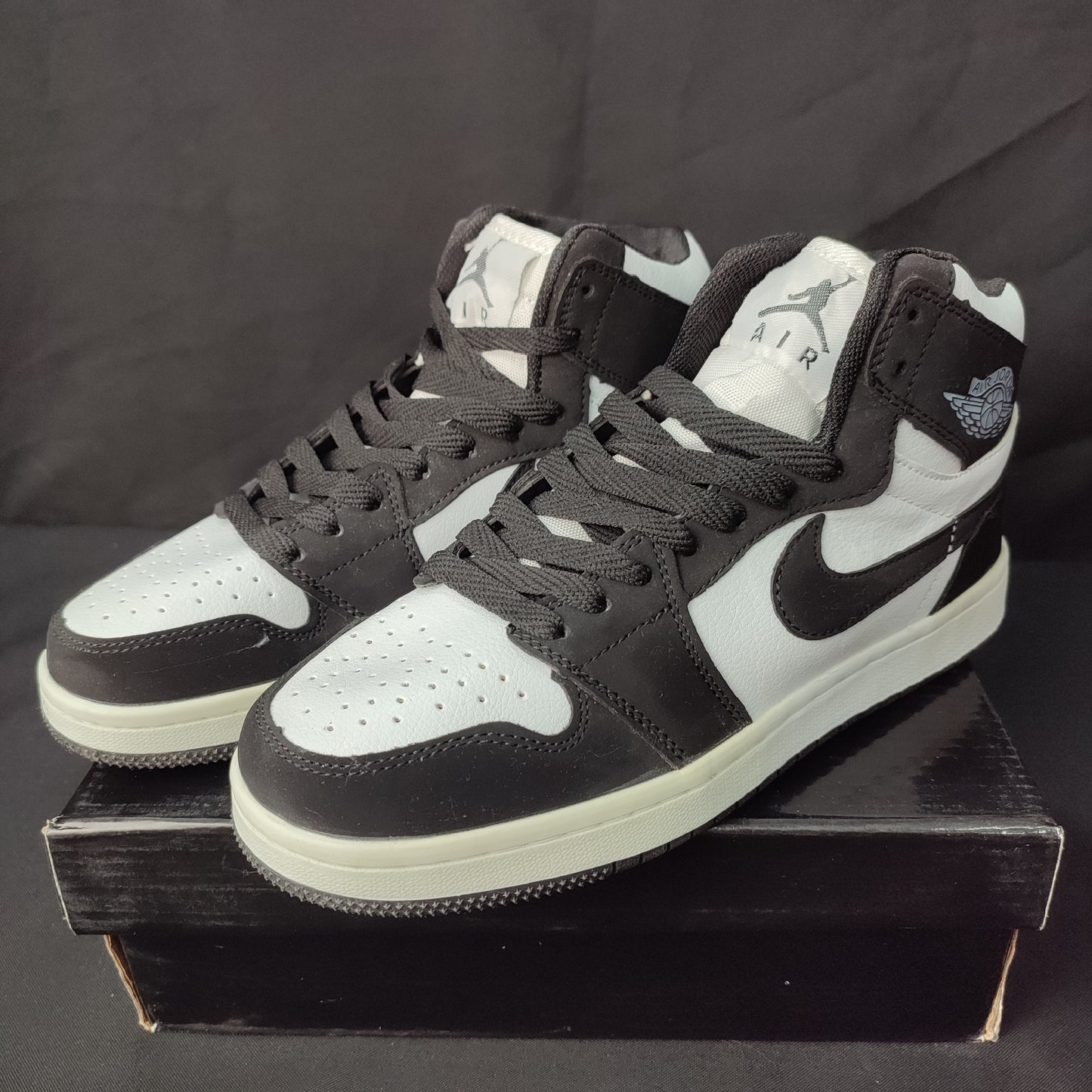 Nike Air Jordan 1 High Retro OG Matte (Black/White) (CLASS TYPE QUALITY ONLY)