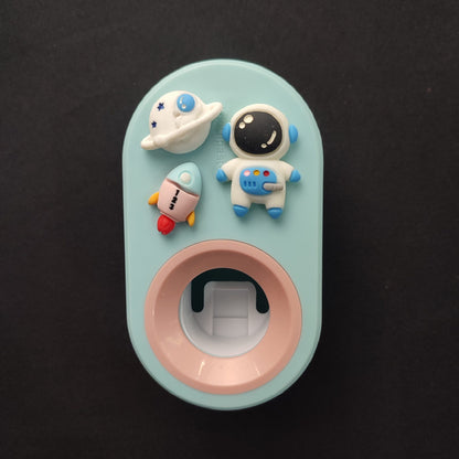 Third Generation Automatic Toothpaste Extruder -3D Cartoon Astronaut Model