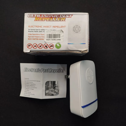 Ultrasonic Pest Repeller Electronic Repellent for Four Pests 3W