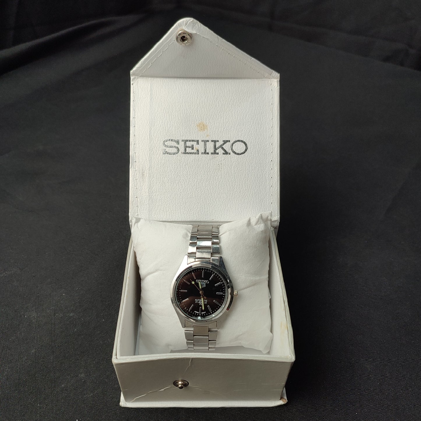 Seiko 5 Men's Analog Silver Watch Glow Hand with Seiko Quality Box