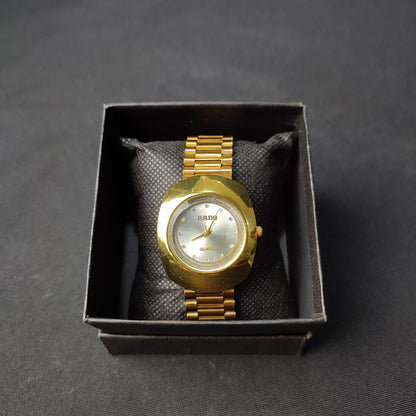 Rado Diastar Men's Gold Analog Watch with Regular Box