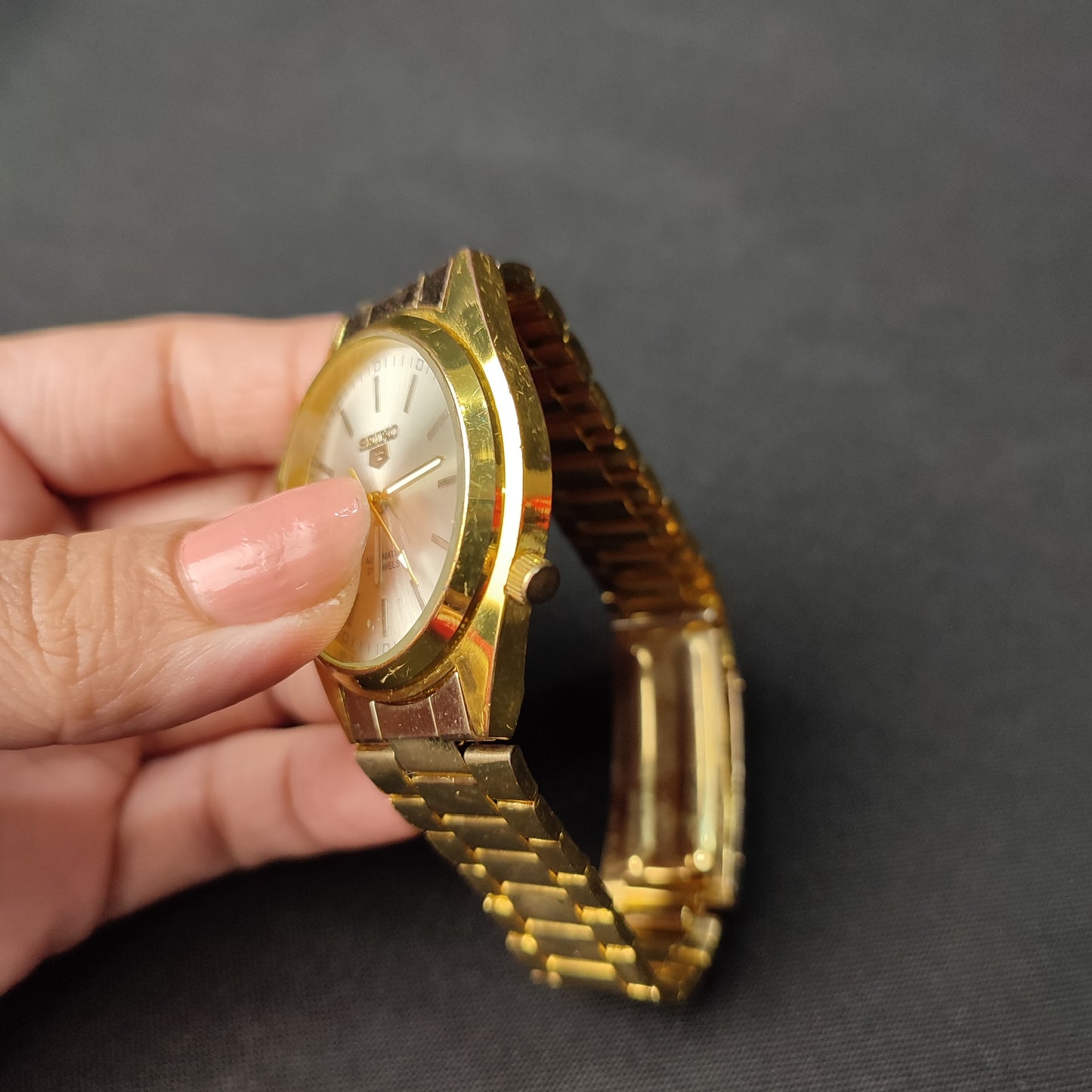 Seiko 5 Men's Gold Analog Watch White Hand with Regular Box