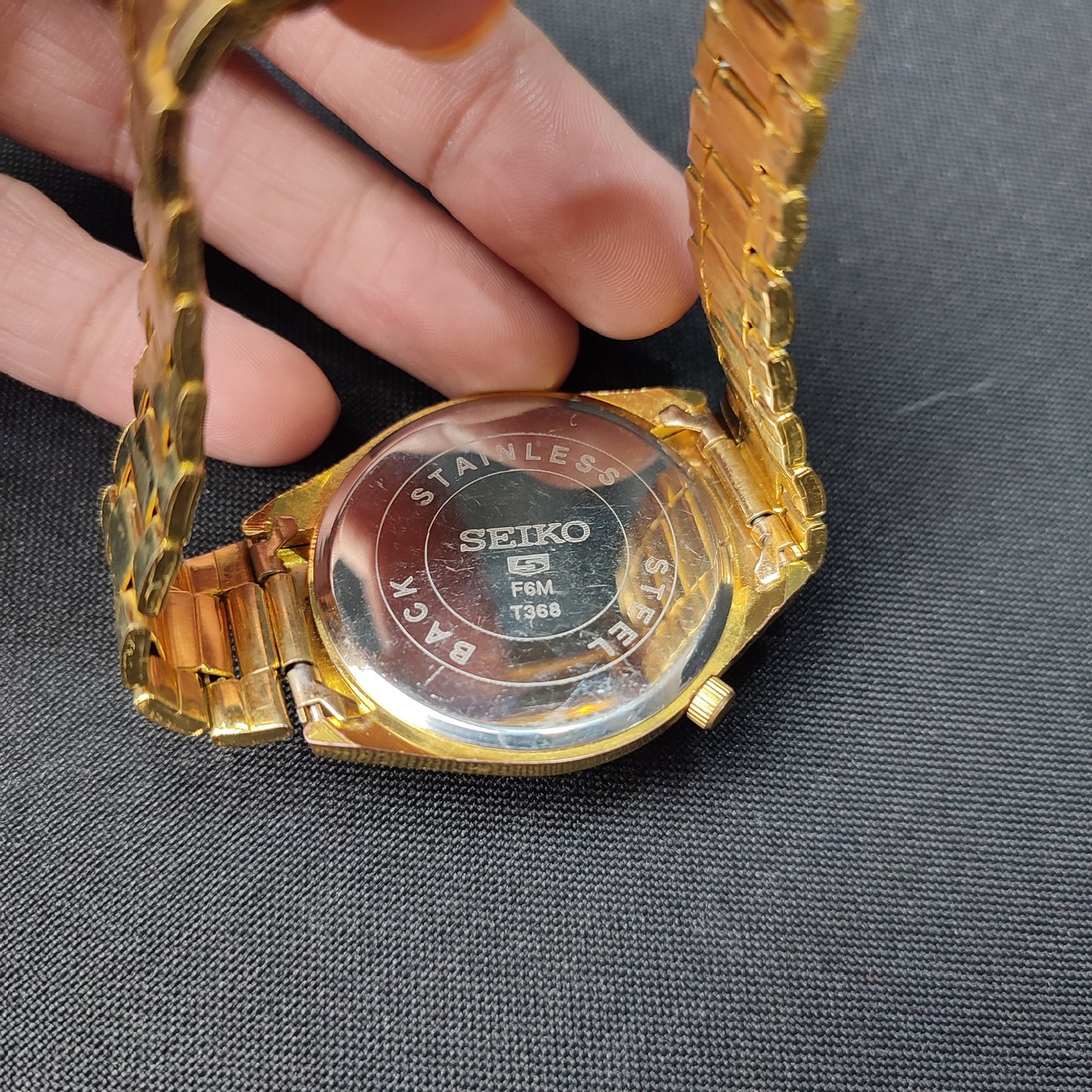 Seiko 5 Men's Gold Analog Watch White Hand with Regular Box