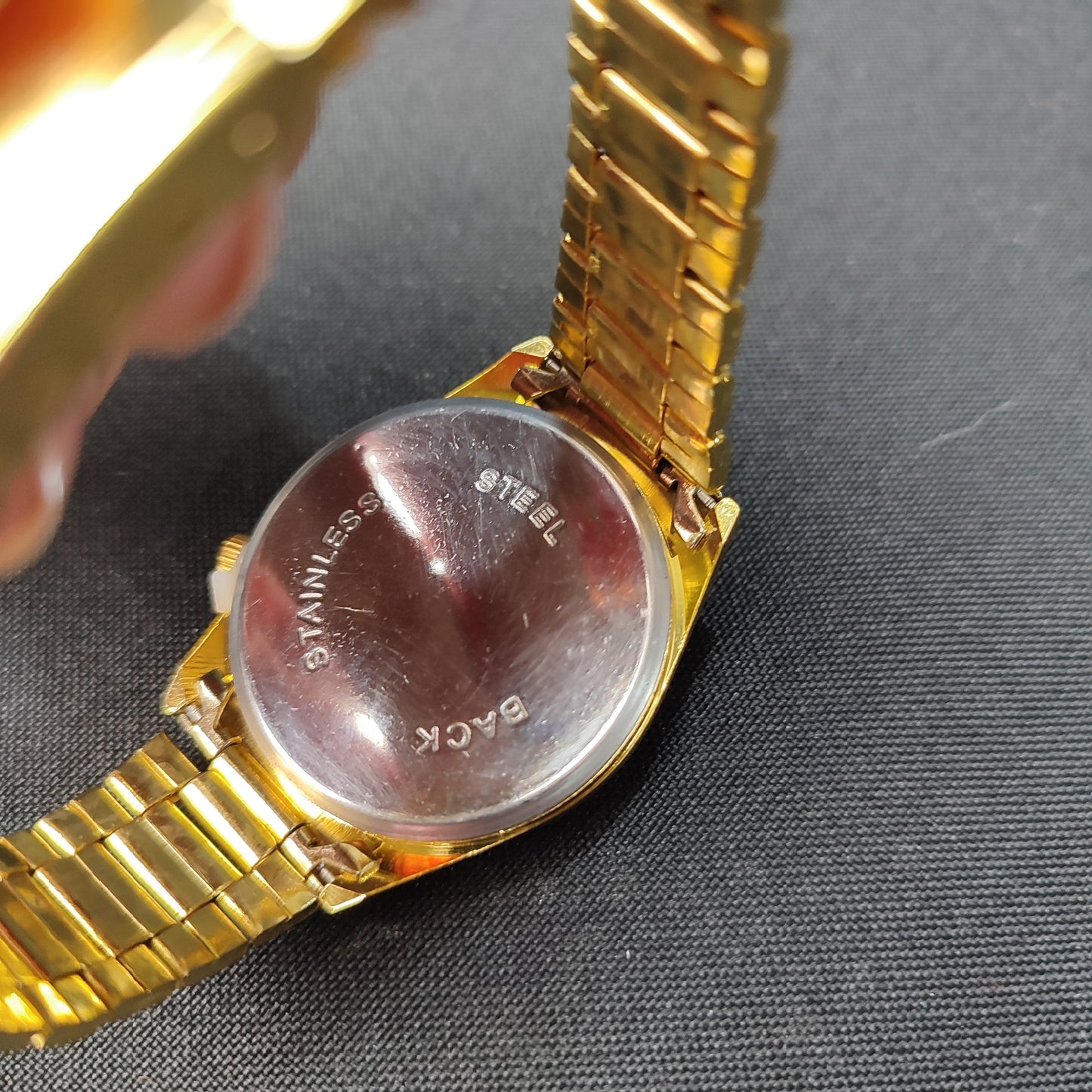 Seiko 5 Men's Gold Analog Watch White Hand with Regular Box