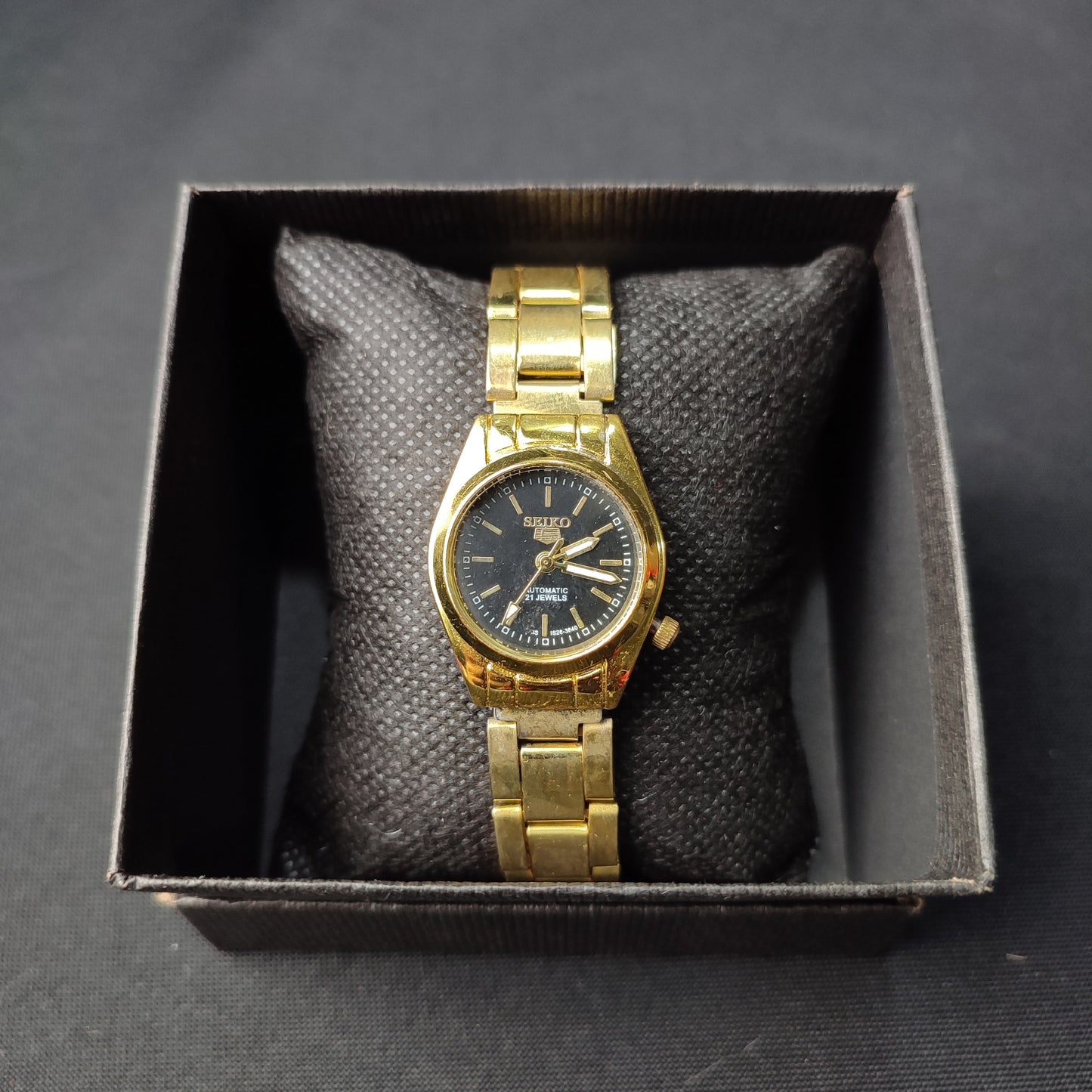 Seiko 5 Women's Gold Analog Watch (Gold/Black) White Hand with Regular Box