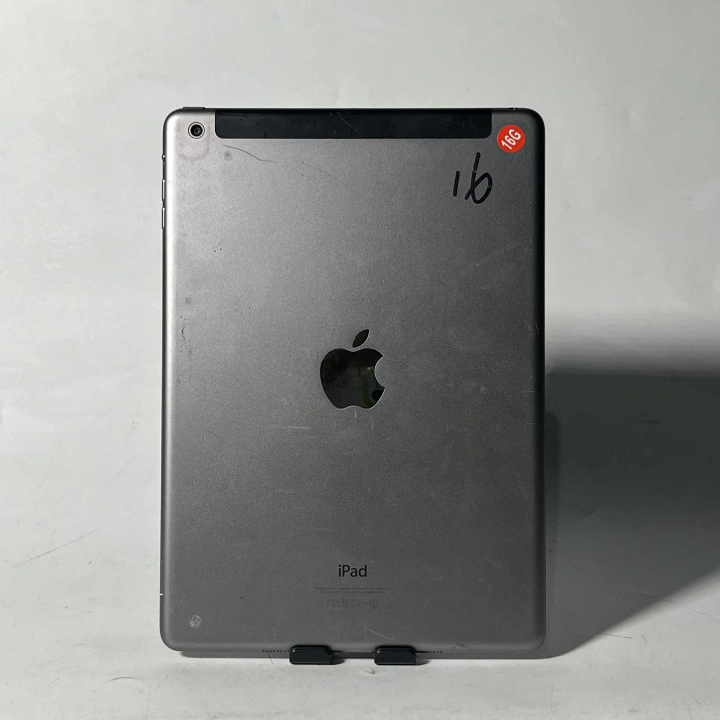 Pre-loved iPad Air 1 16GB with Box and Charging Chord (No Adapter)