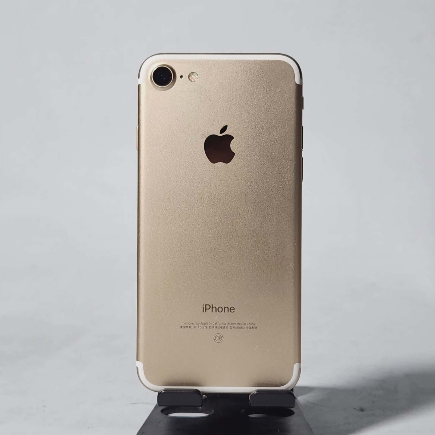 Pre-loved iPhone 7 128GB with Box and Complete Accessories