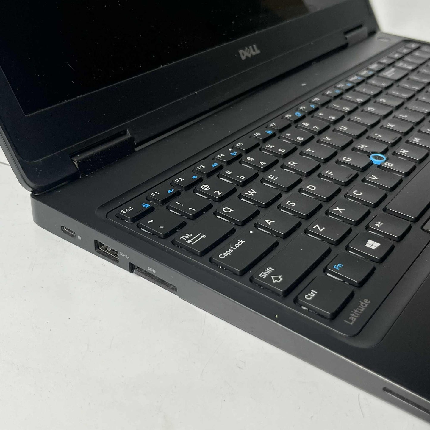 Pre-loved Dell Latitude 5580 8GB RAM /240GB ROM (SSD) i5-7th Gen TOUCHSCREEN Windows Laptop