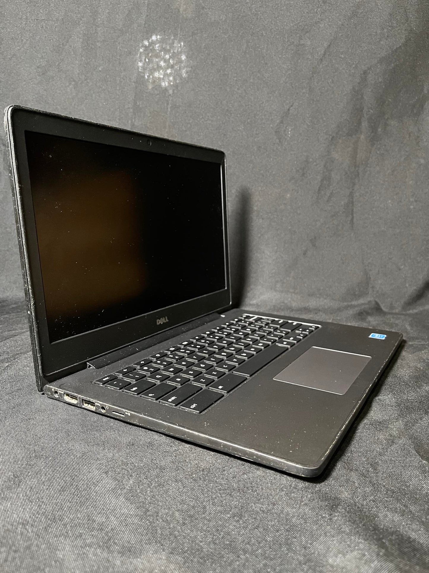 4/16 Pre-loved Chromebook Dell 7310 Laptop with Charger and Playstore - GRADE B