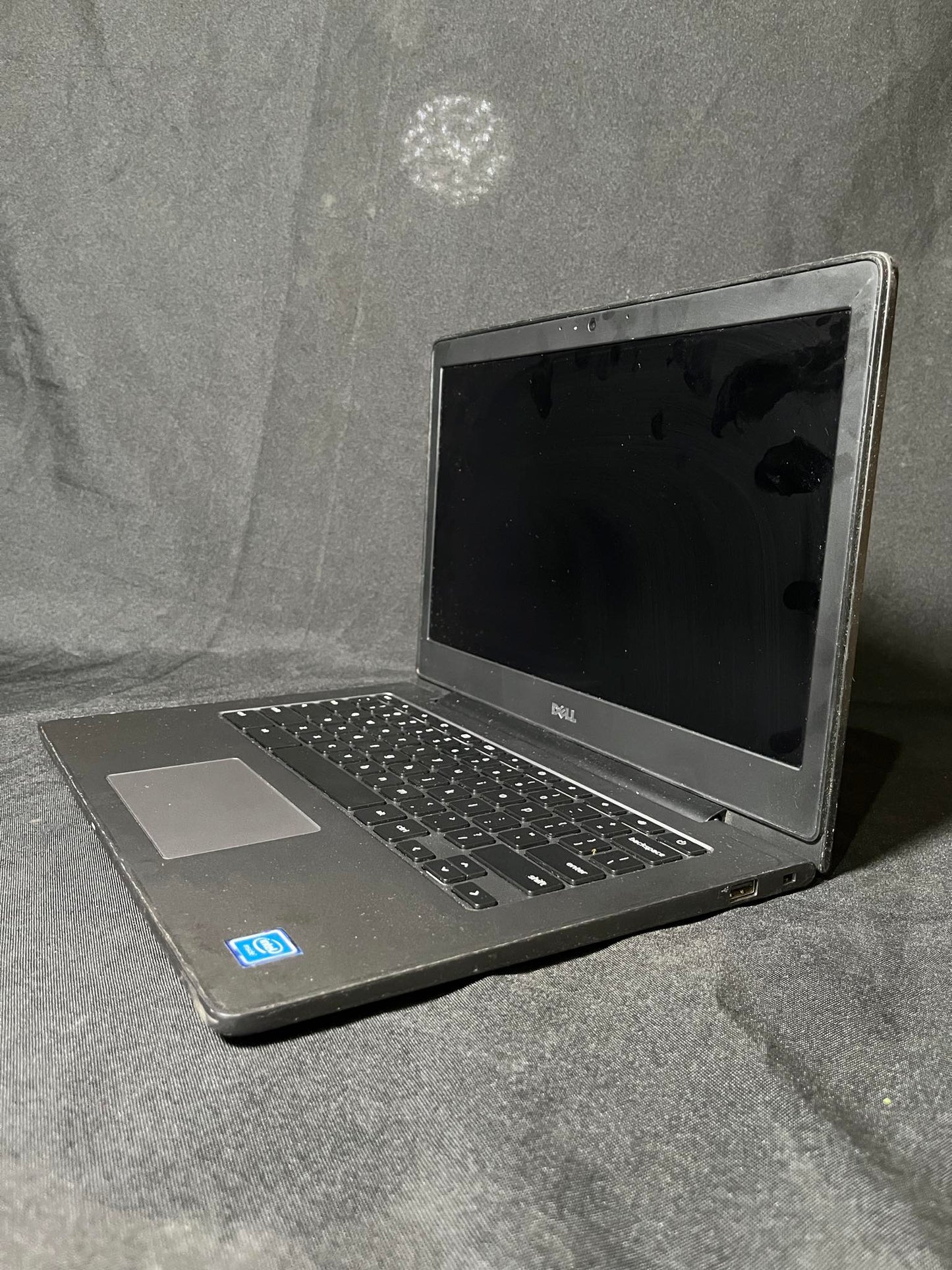 4/16 Pre-loved Chromebook Dell 7310 Laptop with Charger and Playstore - GRADE B